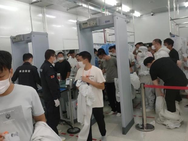 C:/Users/Administrator/Desktop/月滿(mǎn)中秋，南京市保安服務(wù)有限公司祝您中秋節(jié)快樂(lè)！/3.jpg3