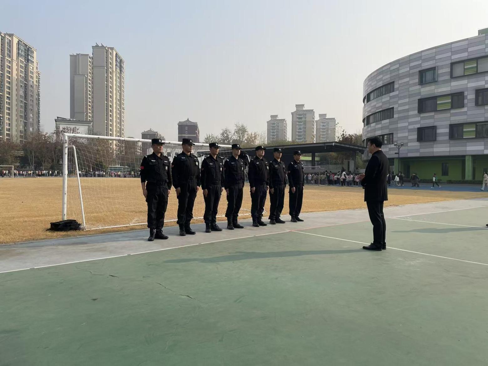 E:/25.12.10后 上傳網(wǎng)站留存/喜報(bào)！南京市保安服務(wù)有限公司建鄴分公司榮獲“校園最小應(yīng)急單元技能競賽”一等獎/照片/7f4752ecec0a4eaf4162fae738cff144.jpg7f4752ecec0a4eaf4162fae738cff144